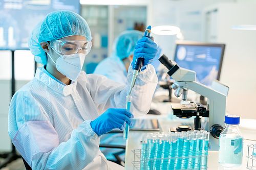 生物化工產(chǎn)品技術(shù)研發(fā) 高居榜首，超40%人才選擇的新興熱點行業(yè)